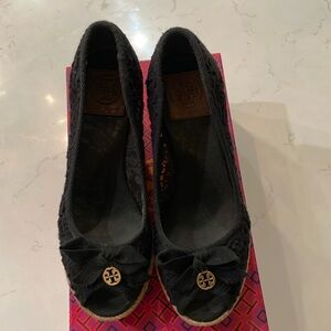 Tory Burch Black eyelit wedges